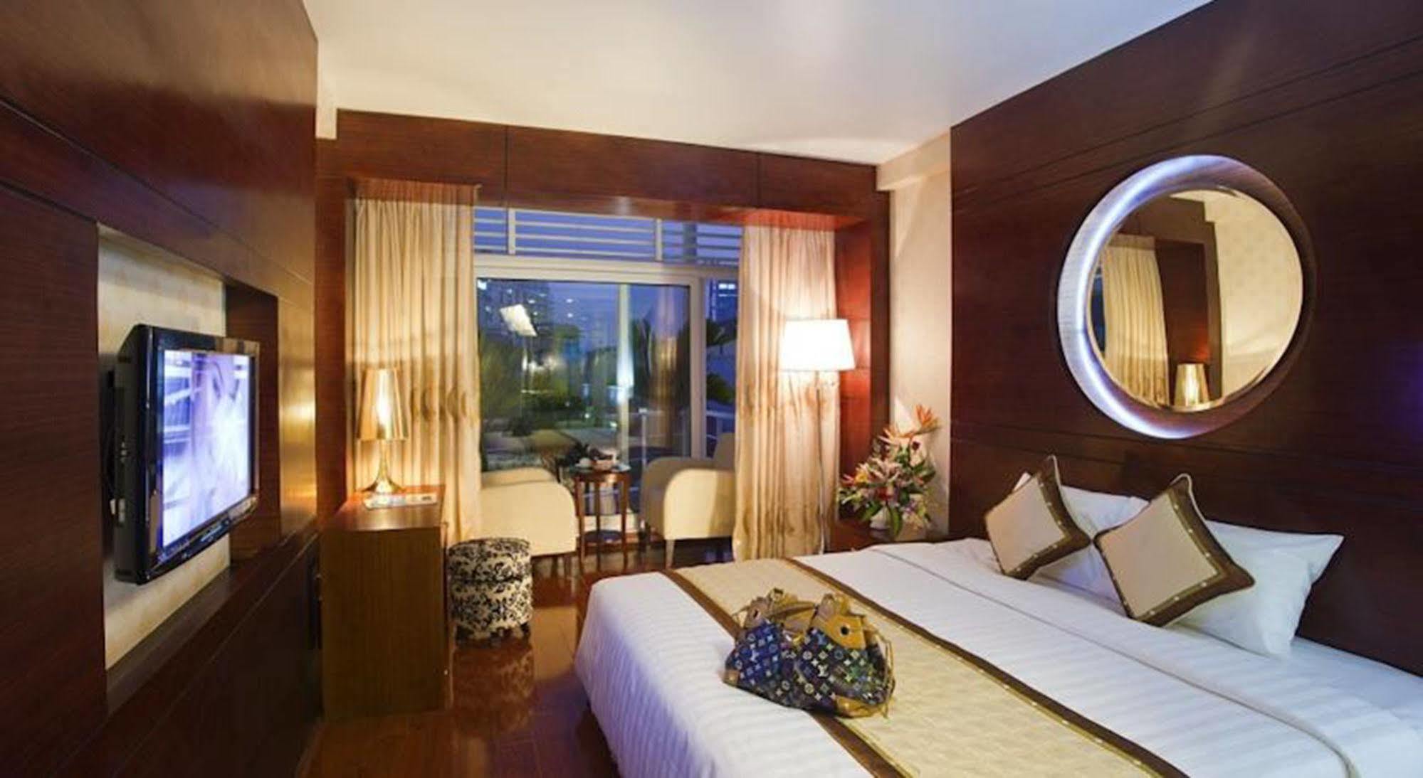 Millennium Hanoi Hotel Buitenkant foto